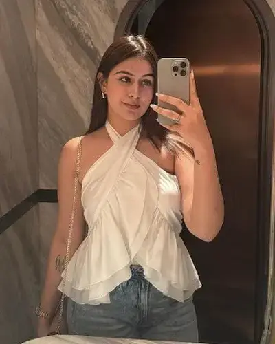 Call Girl Karimnagar
